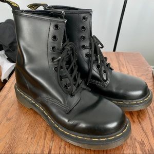 VEGAN DOC MARTENS
